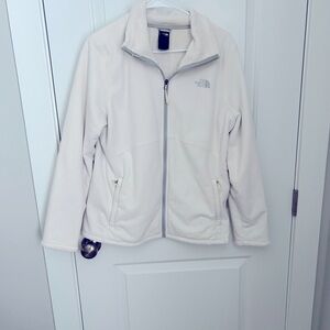 XLCream North Face in excellent condition